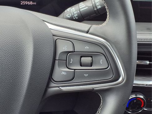 Used 2025 Buick Encore GX Preferred AWD/4WD image 17