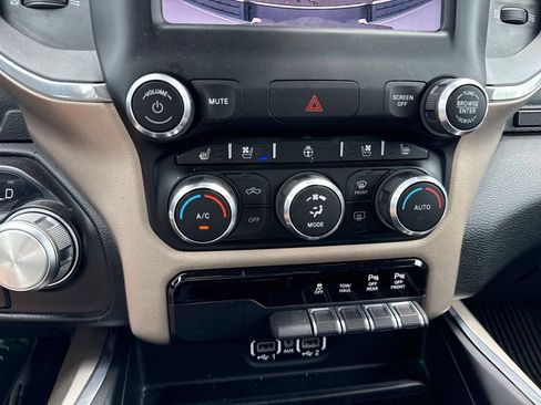 Used 2022 RAM 1500 Laramie AWD/4WD image 16