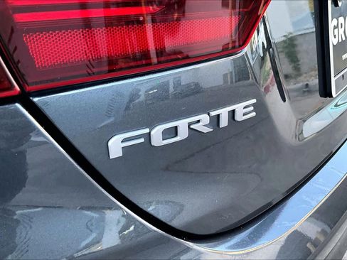 Used 2024 Kia Forte GT-Line w/ GT-Line Premium Package FWD image 31