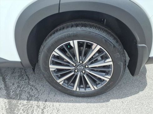 New 2026 Nissan Pathfinder Platinum AWD/4WD image 4