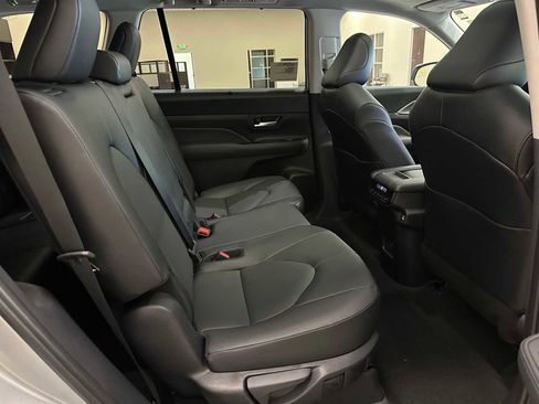 New 2026 Toyota Grand Highlander XLE AWD/4WD image 25