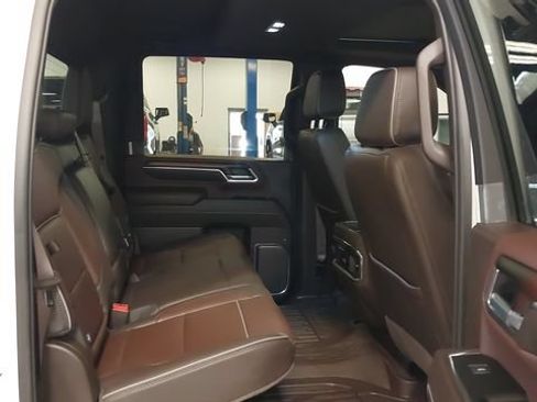 Used 2024 GMC Sierra 2500 Denali w/ Denali Reserve Package AWD/4WD image 35