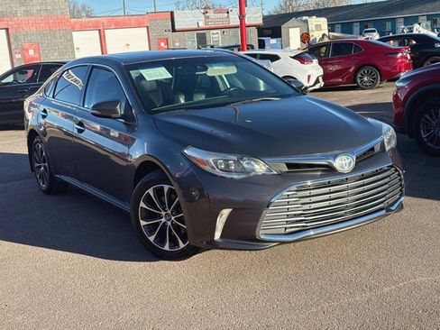 Used 2018 Toyota Avalon XLE Premium FWD image 1