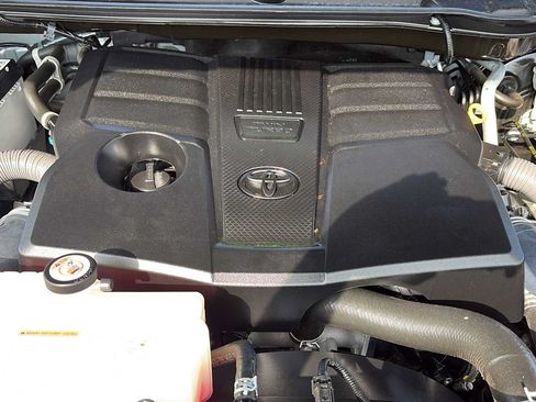 Used 2023 Toyota Tundra Limited w/ Power Package AWD/4WD image 26
