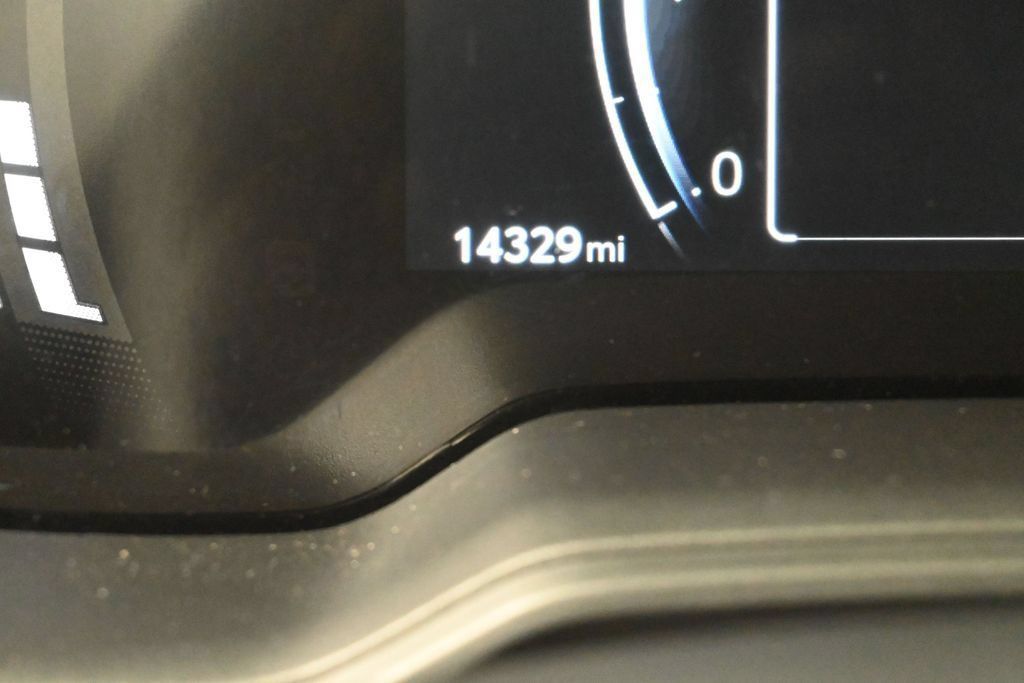 Used 2026 Toyota Corolla LE FWD image 17