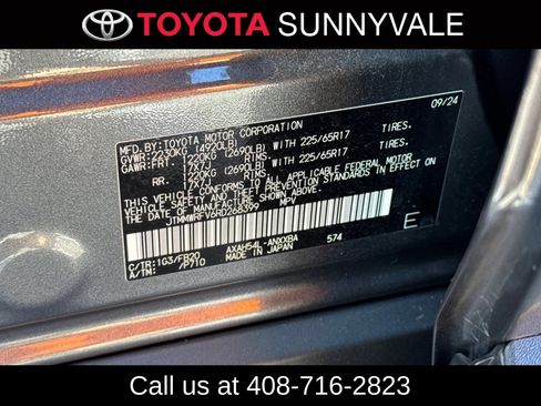 Used 2024 Toyota RAV4 LE AWD/4WD image 31