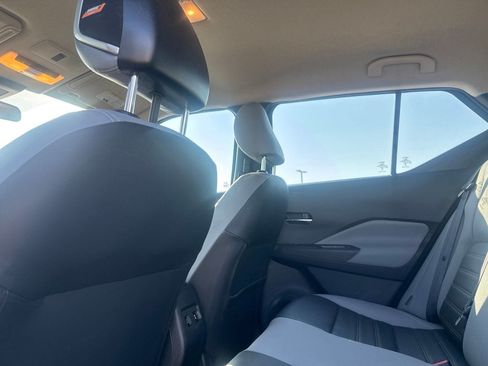 Used 2023 Nissan Kicks SR w/ SR Premium Package FWD image 31