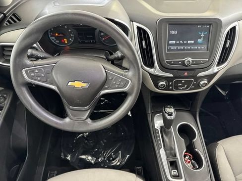 Used 2018 Chevrolet Equinox LS FWD image 24
