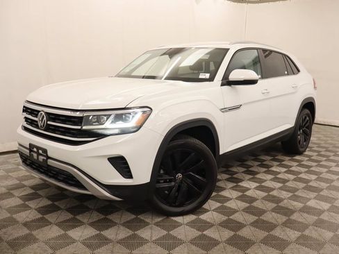 Used 2023 Volkswagen Atlas Cross Sport SE w/ Black Wheel Package AWD/4WD image 1