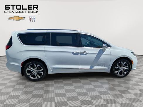 Used 2021 Chrysler Pacifica Pinnacle AWD/4WD image 6