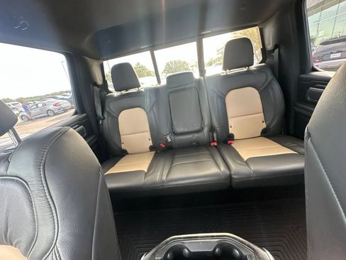 Used 2022 RAM 1500 Big Horn AWD/4WD image 6