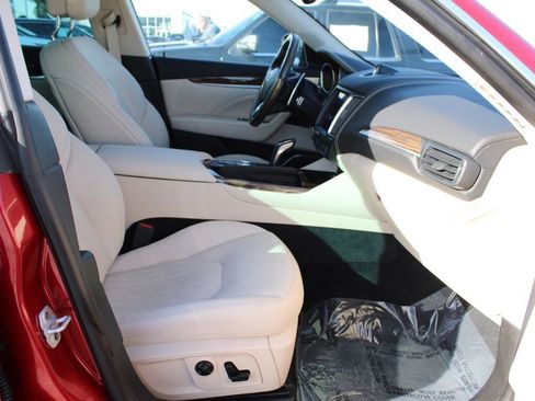 Used 2020 Maserati Levante S GranLusso image 20