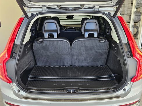 Certified 2024 Volvo XC90 B5 Plus image 9