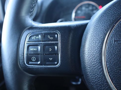 Used 2015 Jeep Wrangler Sport image 20