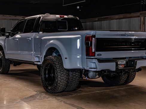 Used 2026 Ford F350 Platinum w/ FX4 Off-Road Package AWD/4WD image 7