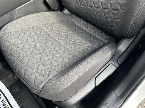 Used 2025 Nissan Kicks SV image 23