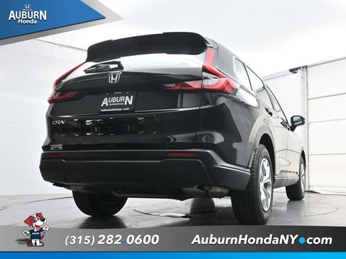 Used 2023 Honda CR-V LX image 25