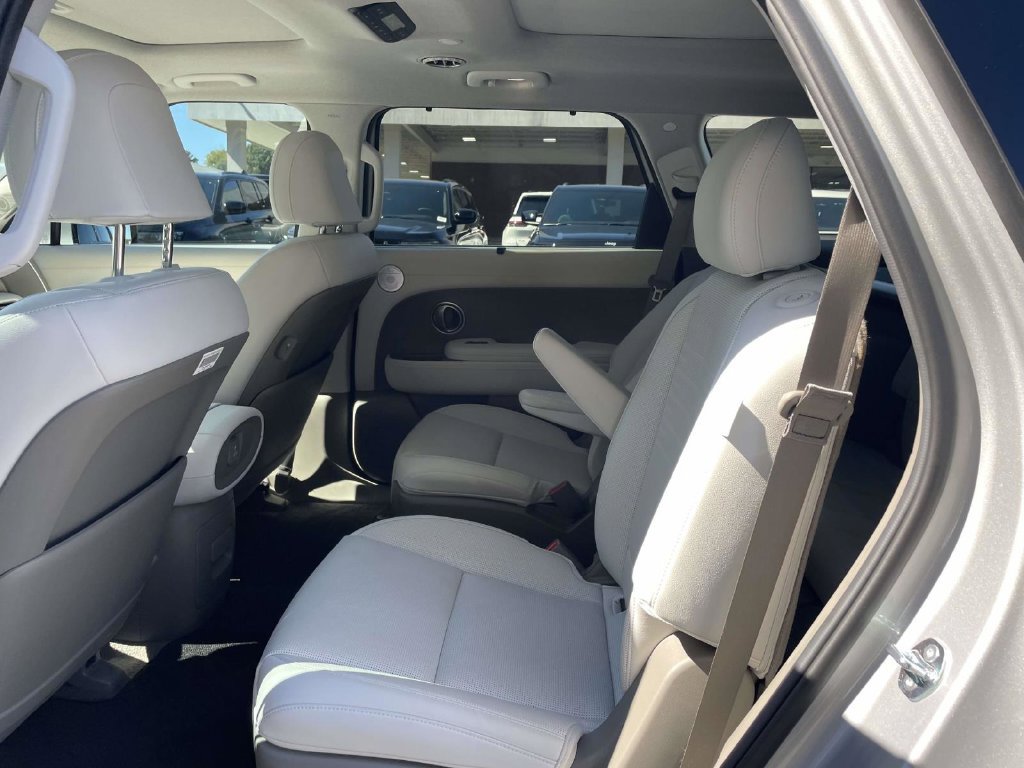 Used 2026 Hyundai Palisade Limited FWD image 21