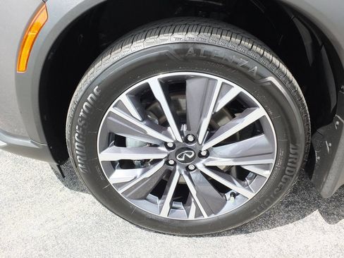 Used 2026 INFINITI QX60 Luxe w/ Cargo Package FWD image 7