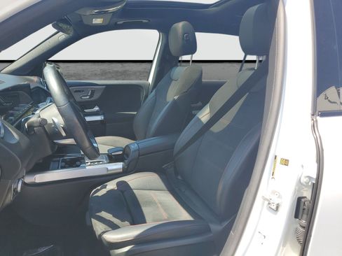 Used 2023 Mercedes-Benz EQB 300 4MATIC image 19