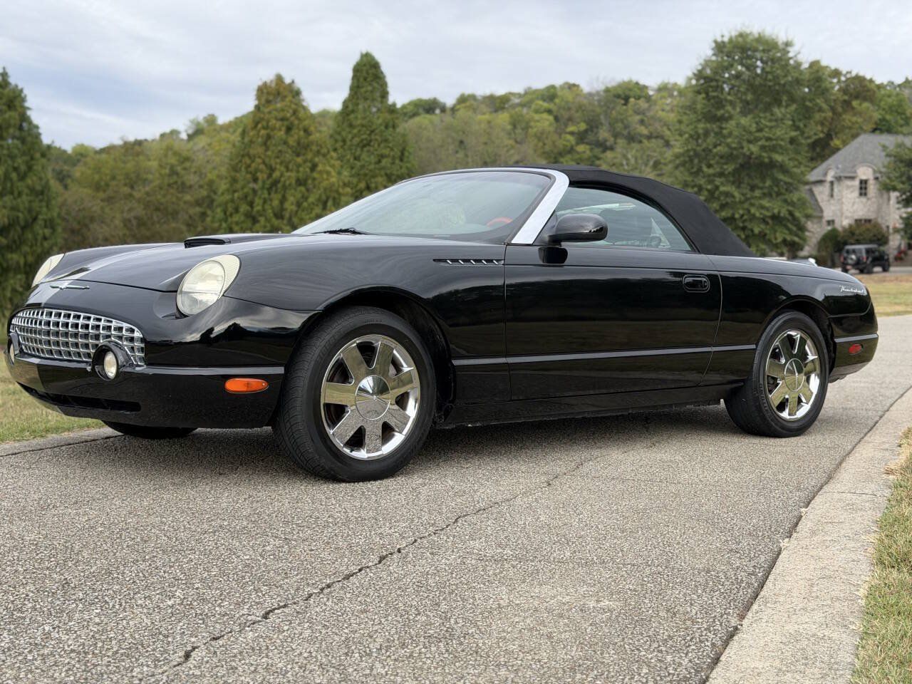 Used 2002 Ford Thunderbird RWD image 26