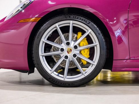 Used 2023 Porsche 911 Carrera w/ Premium Package RWD image 20