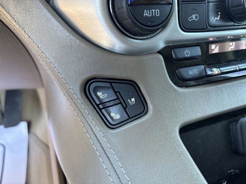 Used 2017 GMC Yukon SLT w/ Premium Edition image 28