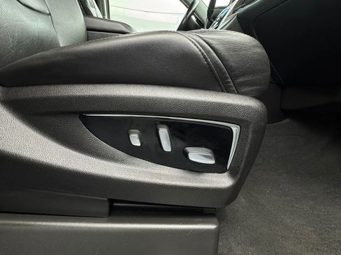 Used 2019 Cadillac Escalade Luxury AWD/4WD image 48