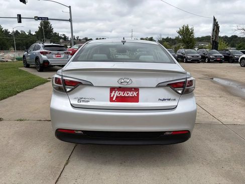 Used 2016 Hyundai Sonata SE FWD image 7