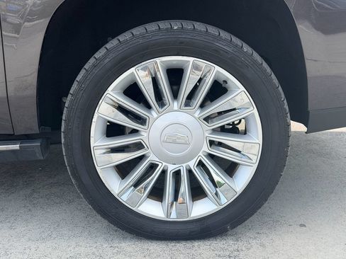 Used 2015 Cadillac Escalade ESV Platinum AWD/4WD image 32