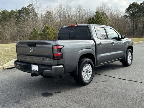 Certified 2023 Nissan Frontier SV w/ SV Convenience Package image 8