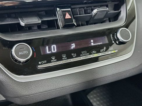 Used 2023 Toyota Corolla LE FWD image 17