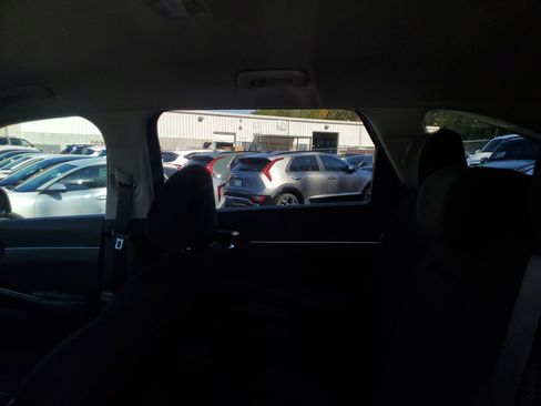 New 2026 Kia Sorento LX image 10