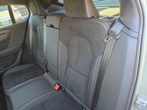 Certified 2023 Volvo C40 P8 Recharge Ultimate image 17