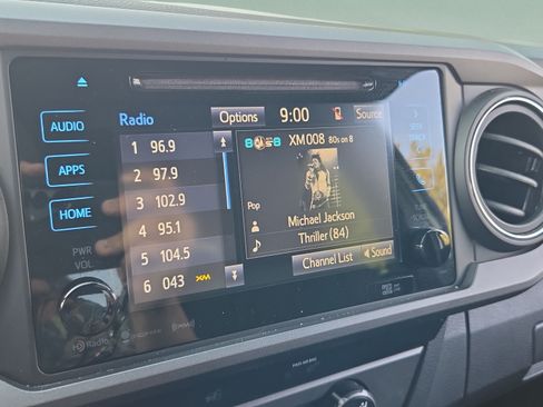 Used 2019 Toyota Tacoma 4x4 Double Cab image 18
