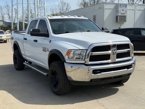 Used 2018 RAM 2500 Tradesman w/ Chrome Appearance Group image 4