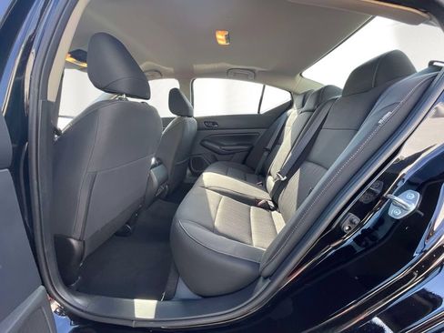 Used 2025 Nissan Altima 2.5 SV FWD image 10