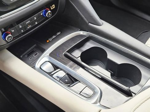 Used 2023 Buick Enclave Essence FWD image 25