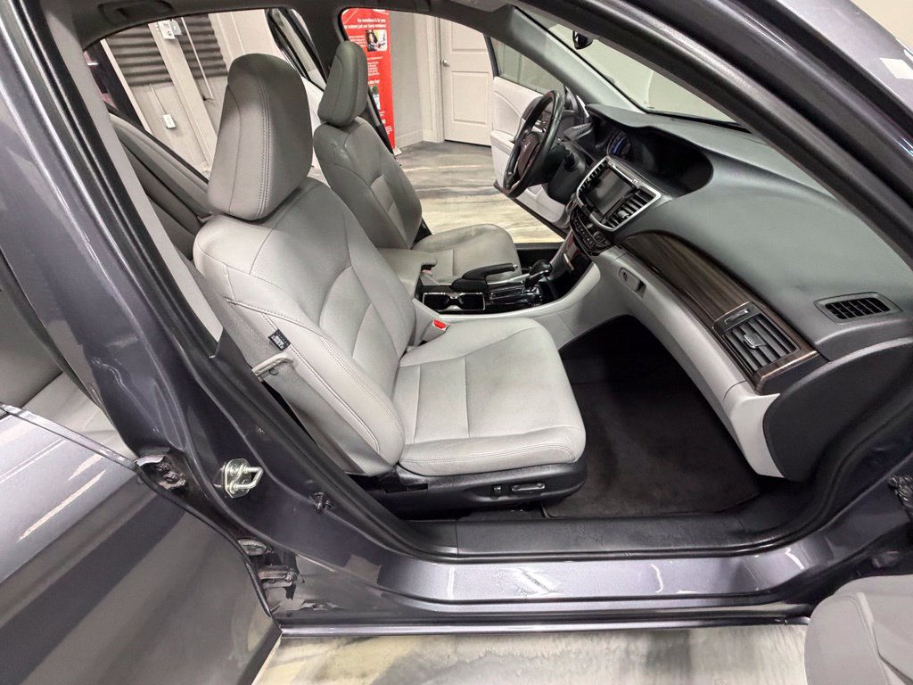 Used 2016 Honda Accord EX-L image 43