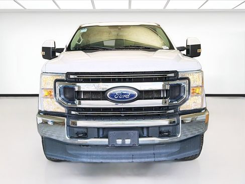 Used 2022 Ford F250 XLT AWD/4WD image 2
