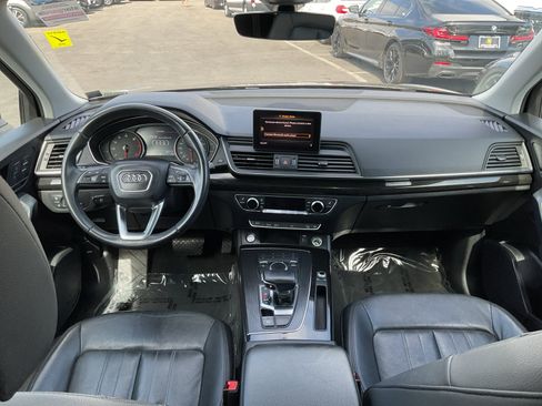 Used 2020 Audi Q5 2.0T Premium w/ Convenience Package AWD/4WD image 17