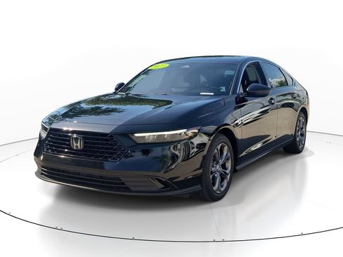 Used 2023 Honda Accord EX image 9