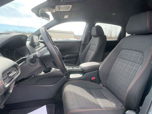 Certified 2025 Honda HR-V Sport image 12