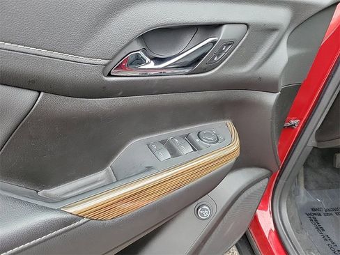 Used 2023 GMC Acadia SLE w/ Driver Convenience Package image 21