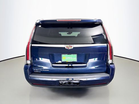 Used 2019 Cadillac Escalade Luxury RWD image 8