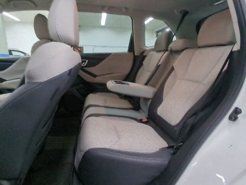 Used 2021 Subaru Forester Premium AWD/4WD image 22