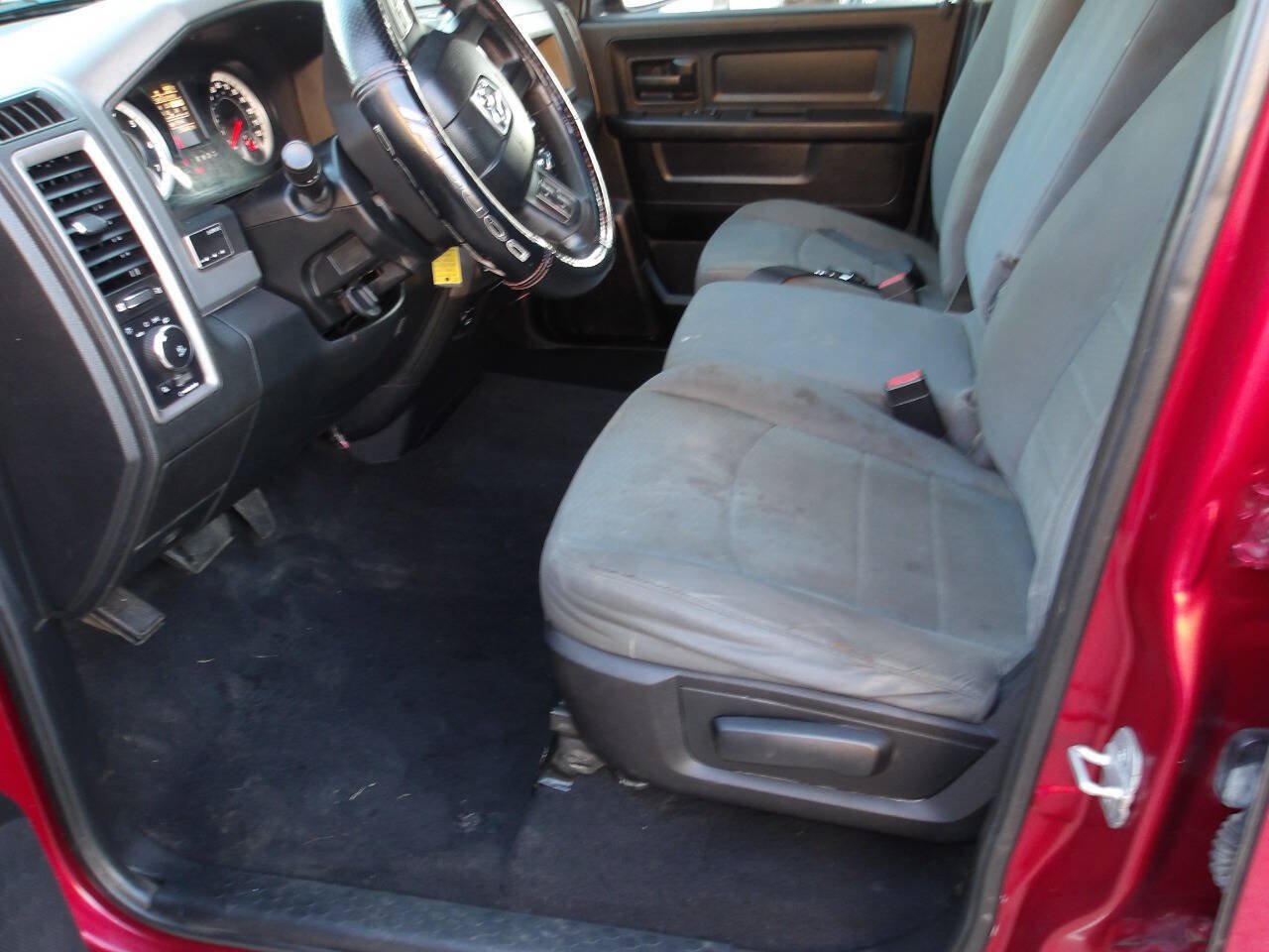 Used 2014 RAM 1500 Express AWD/4WD image 6
