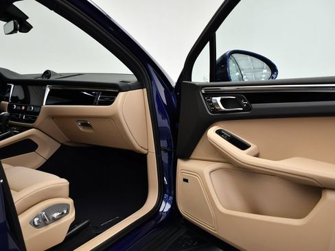 Certified 2026 Porsche Macan Turbo AWD/4WD image 46