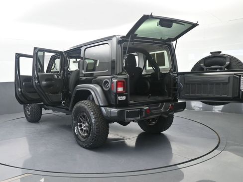 Used 2022 Jeep Wrangler Unlimited Sport w/ Xtreme Recon 35" Tire Package AWD/4WD image 76