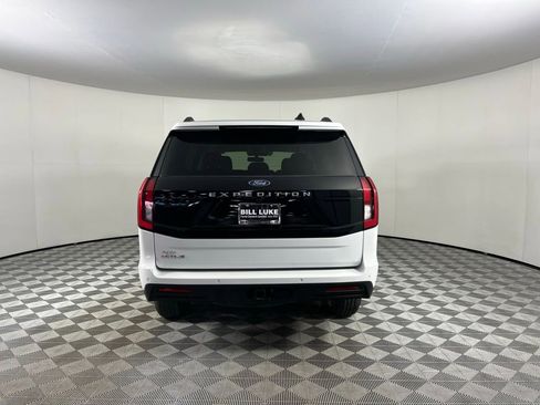 Used 2025 Ford Expedition Active AWD/4WD image 9